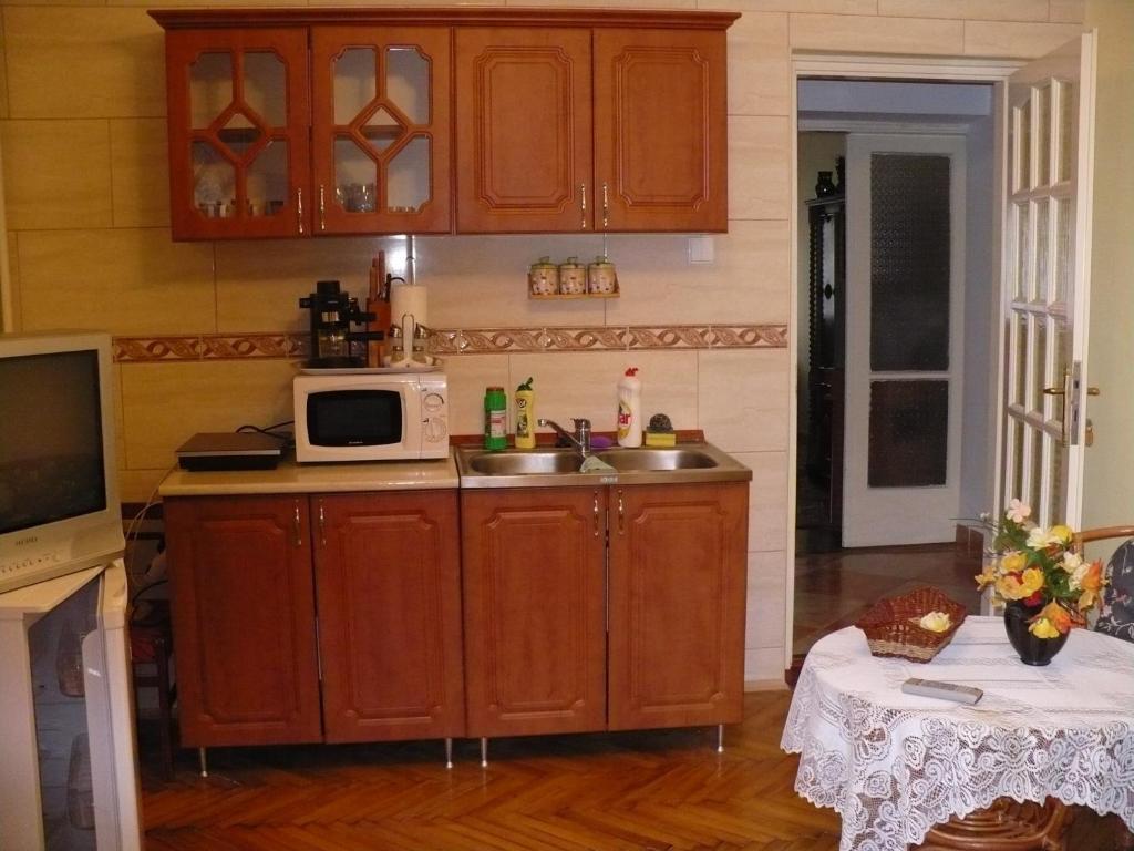 Kitty Apartman Apartment Мисколк Екстериор снимка