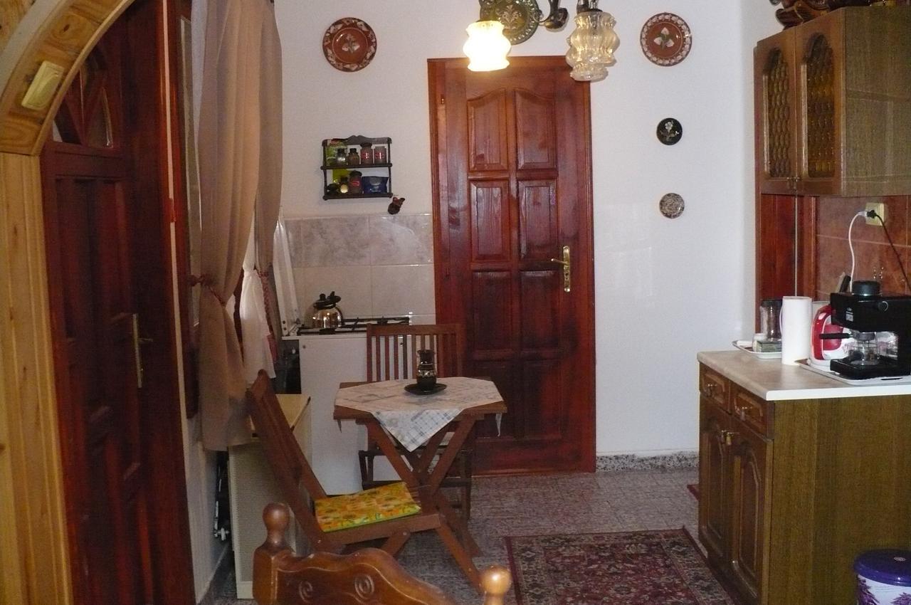 Kitty Apartman Apartment Мисколк Екстериор снимка